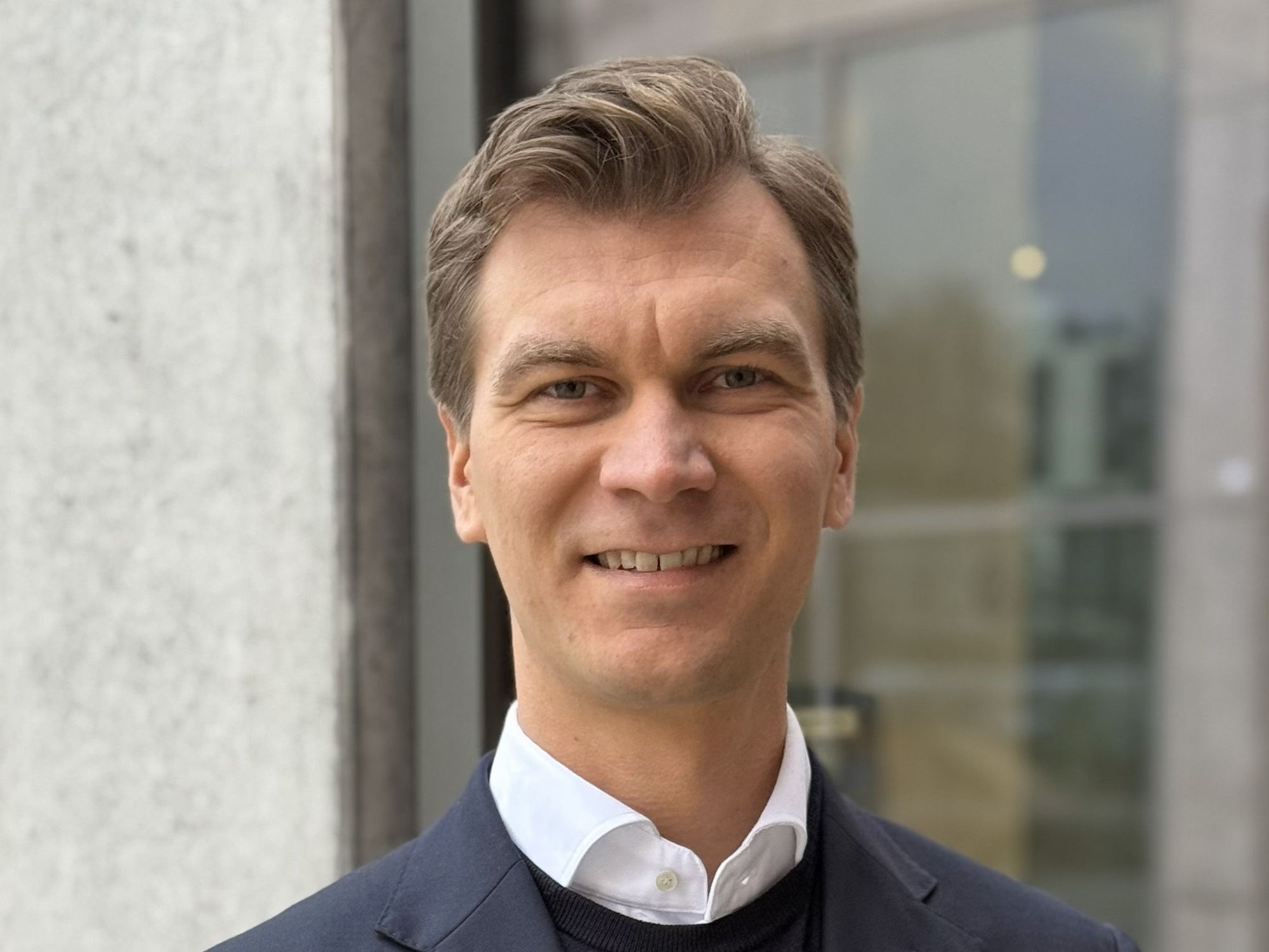 Markus Hlawatsch, Chief Operating Officer (COO) bei Doka Deutschland Markus Hlawatsch, Chief Operating Officer (COO) bei Doka Deutschland lächelt freundlich in die Kamera