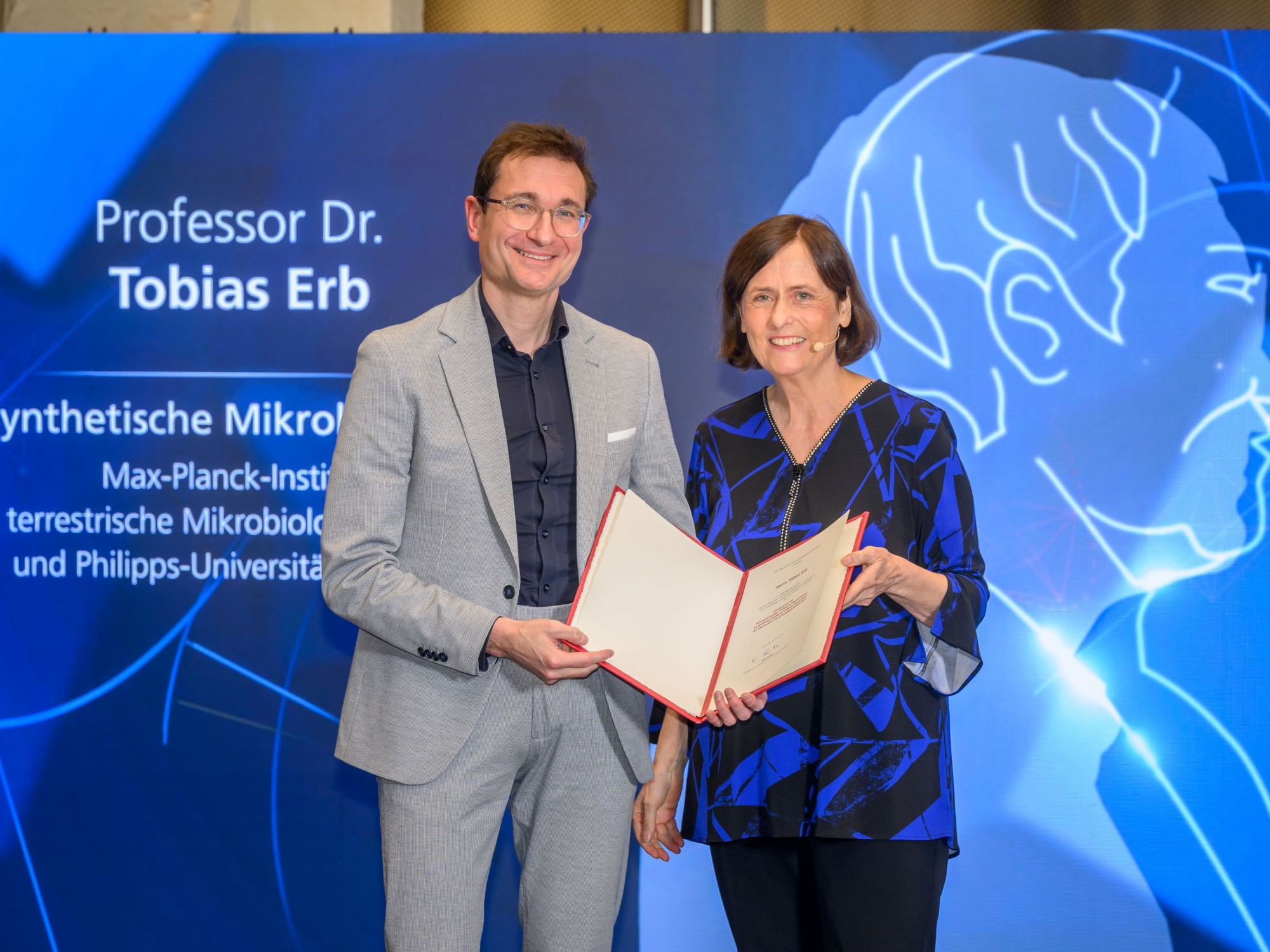 Forschungsförderung im Gottfried Wilhelm Leibniz-Programm: Leibniz-Preise 2024 Preisverleihung an Prof. Dr. Tobias Erb