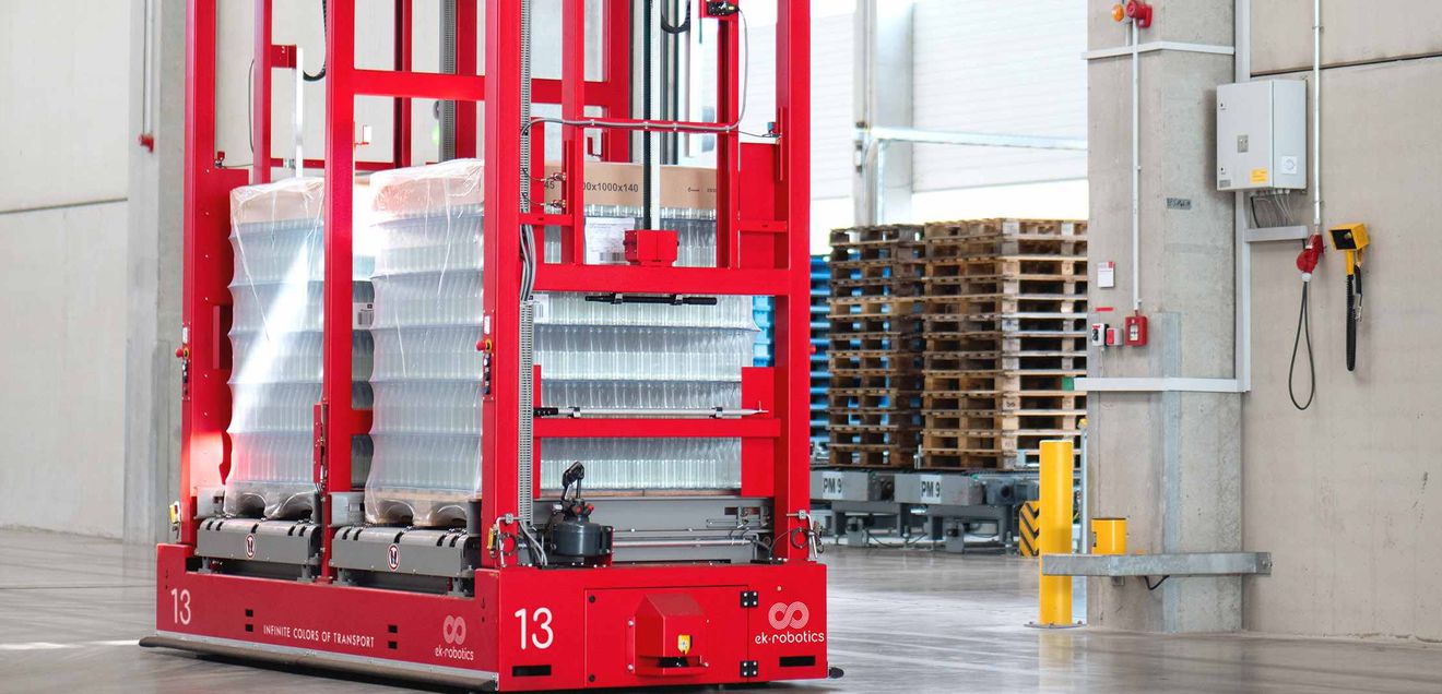 3.5 million glass containers daily: Wiegand-Glas automates with AGVs from ek robotics 3.5 million glass containers daily: Wiegand-Glas automates with AGVs from ek robotics