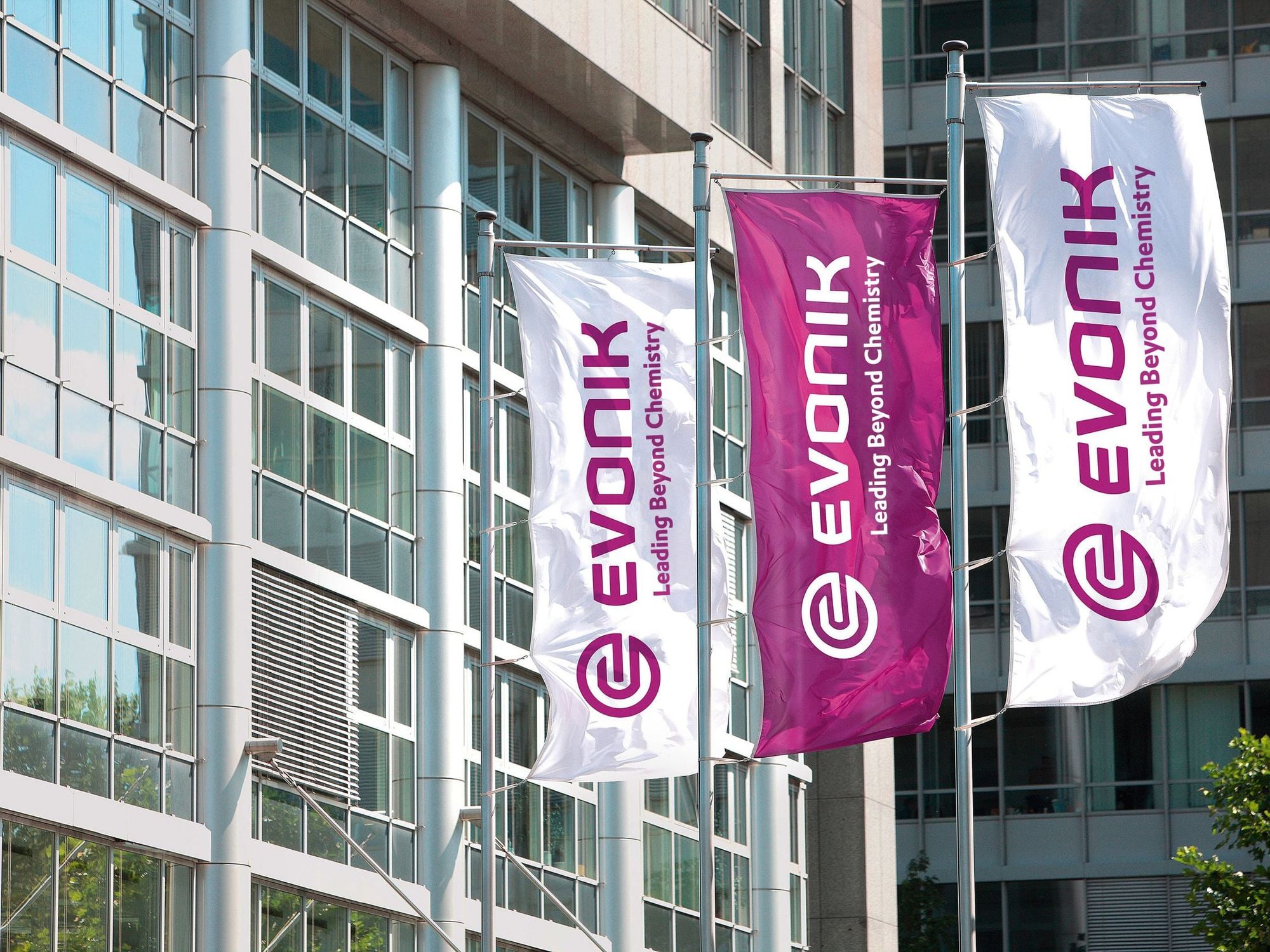 Starkes zweites Quartal: Trotz Ergebnisplus: Evonik hält am Stellenabbau fest
