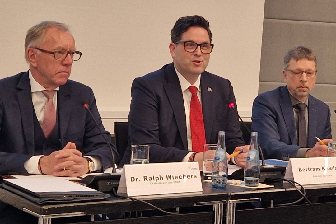 VDMA press conference at Hannover Messe 2025: Chief Economist Dr. Ralph Wiechers, President Bertram Kawlath and Press Spokesman Holger Paul.