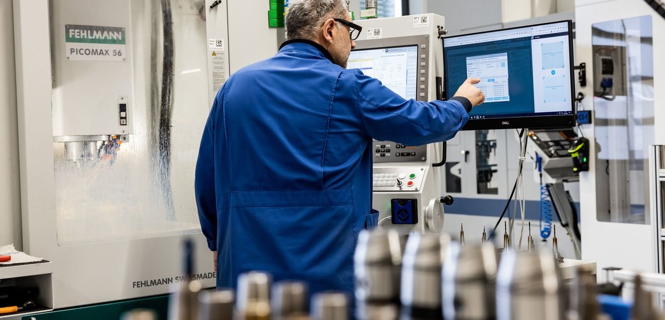CNC-Fertigung: Fertigungssoftware implementieren: 5 Praxistipps CNC-Fertigung: Fertigungssoftware implementieren: 5 Praxistipps
