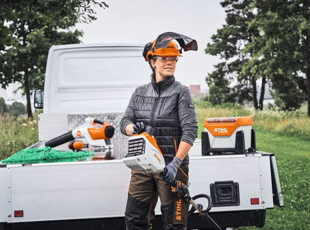 Das Schnellladegerät Stihl AL 1802 MO im Praxiseinsatz