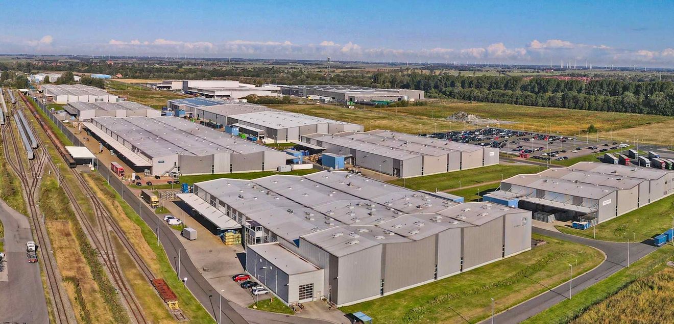 Kontraktlogistik: Dirks Group erweitert Logistik- und Industrieflächen in Emden Kontraktlogistik: Dirks Group erweitert Logistik- und Industrieflächen in Emden