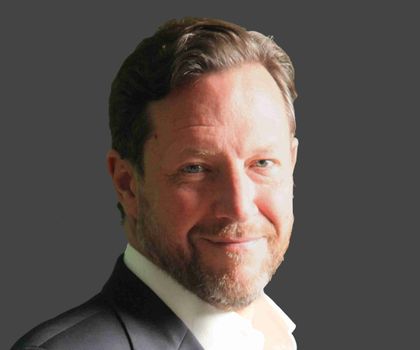 Roland F. Bühler übernimmt Verantwortung für Recht, Finanzen und Nachhaltigkeit Roland F. Bühler blickt freundlich in die Kamera