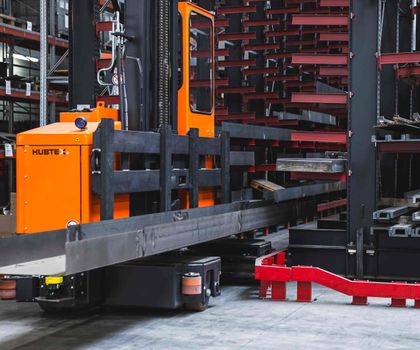 Assistance systems: Hubtex develops aisle entry assistant for narrow-aisle warehouses Assistance systems: Hubtex develops aisle entry assistant for narrow-aisle warehouses