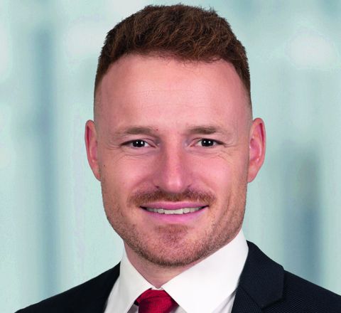 Der Autor: Nicolai Maisch ist Wissenschaftlicher Mitarbeiter „Industrielle Steuerungstechnik“ am ISW der Universität Stuttgart. Der Autor: Nicolai Maisch ist Wissenschaftlicher Mitarbeiter „Industrielle Steuerungstechnik“ am ISW der Universität Stuttgart.