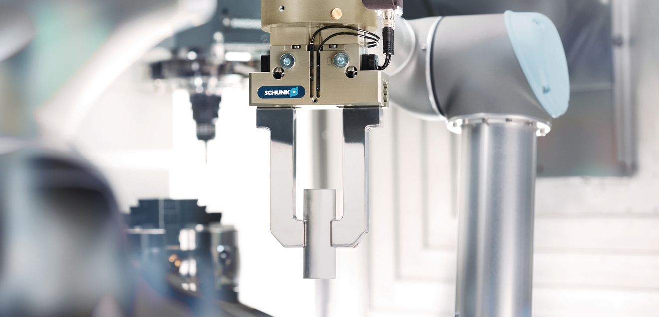 Nachhaltigkeit durch Simulation: Digitale Werkstoffauswahl reduziert CO2- Ausstoß um 40 Prozent Anwendung eines pneumatischen Parallelgreifers.