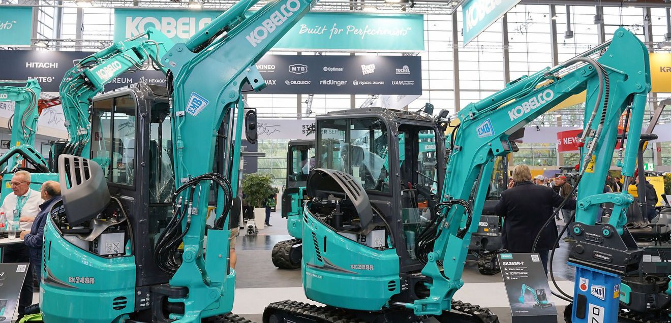 Maxi-Erfolg für Mini-Bagger von Kobelco Maxi-Erfolg für Mini-Bagger von Kobelco
