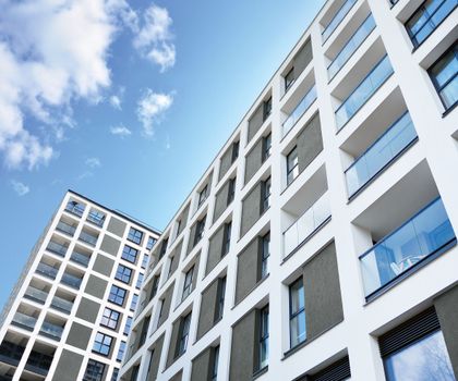 RIGIPS: Neue Systeme für Außenwände mit Metallständerwerk