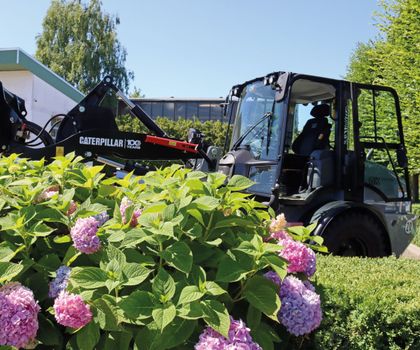 Jubiläums-Radlader von Caterpillar im Einsatz bei Otto Kittel Jubiläums-Radlader von Caterpillar im Einsatz bei Otto Kittel
