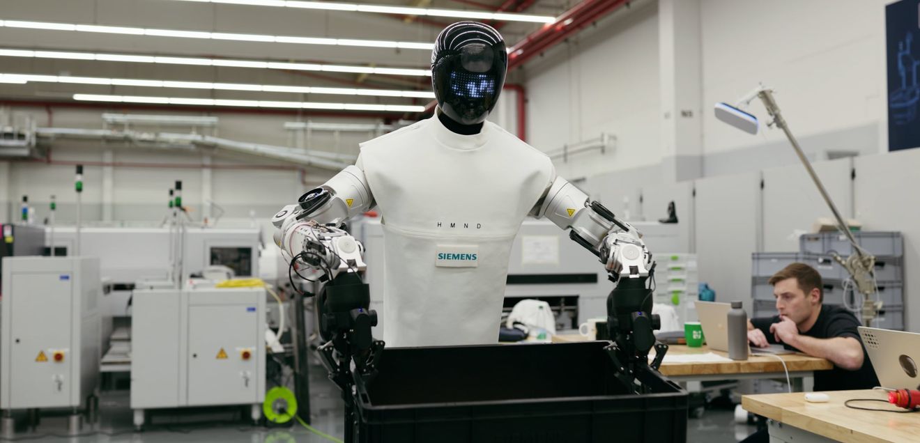 Humanoider Roboter, den Siemens und Humanoid mit Nvidia in der Fertigung in Erlangen einsetzen
