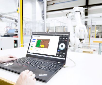 Software: No-code tool for programming user interfaces for robots