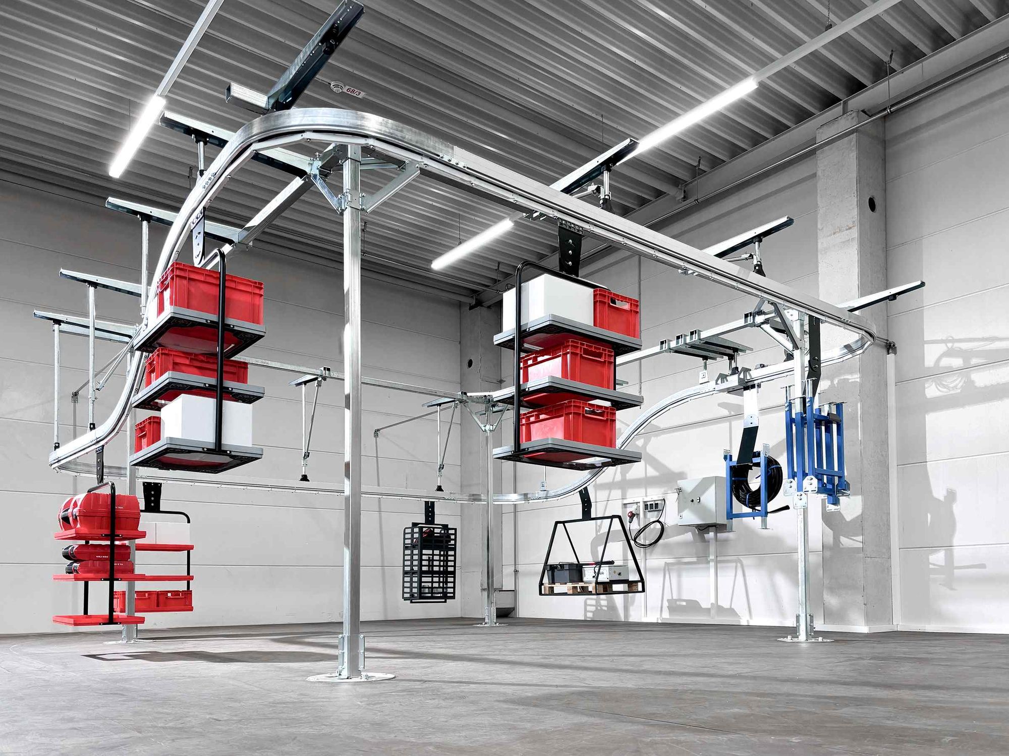 Torwegge auf der FMB: Hängefördertechnik für effizienten Materialfluss Torwegge auf der FMB: Hängefördertechnik für effizienten Materialfluss