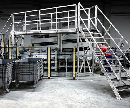 Arbeitssicherheit: Überstiege: Kurze Wege sind sichere Wege Arbeitssicherheit: Überstiege: Kurze Wege sind sichere Wege