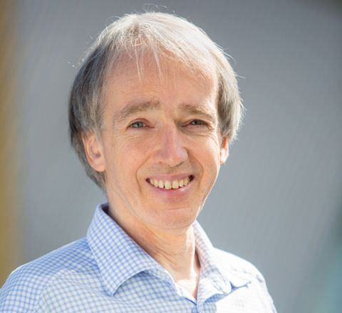 Ein Forschungsschwerpunkt von Prof. Dr. Dirk Bunke am Öko-Institut in Freiburg ist „Nachhaltige Chemie“ Prof. Dr. Dirk Bunke vom Öko-Institut in Freiburg