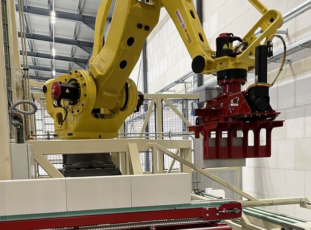 Ein Roboter fertig Betonfertigteile von Rimatem