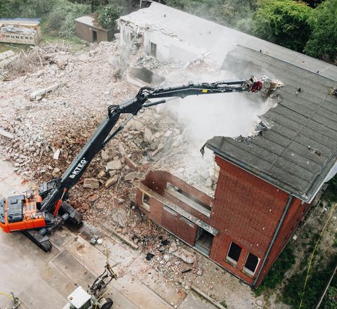 Präzision im Rückbau: Der KTEG 390HR-7 überzeugt in Emden Präzision im Rückbau: Der KTEG 390HR-7 überzeugt in Emden