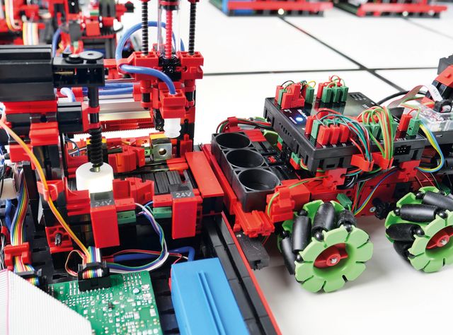 Produktionssimulation: Industrie 4.0 im Miniaturformat Produktionssimulation: Industrie 4.0 im Miniaturformat