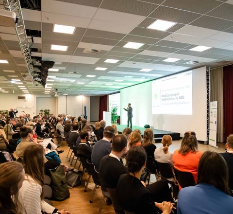 Voller Saal beim Weltkongress Gebäudegrün Voller Saal beim Weltkongress Gebäudegrün
