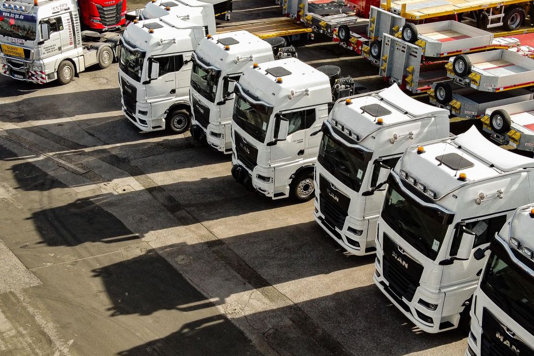 Schwerlast- Nutzfahrzeuge von Es-GE mieten Schwerlast- Nutzfahrzeuge von Es-GE mieten