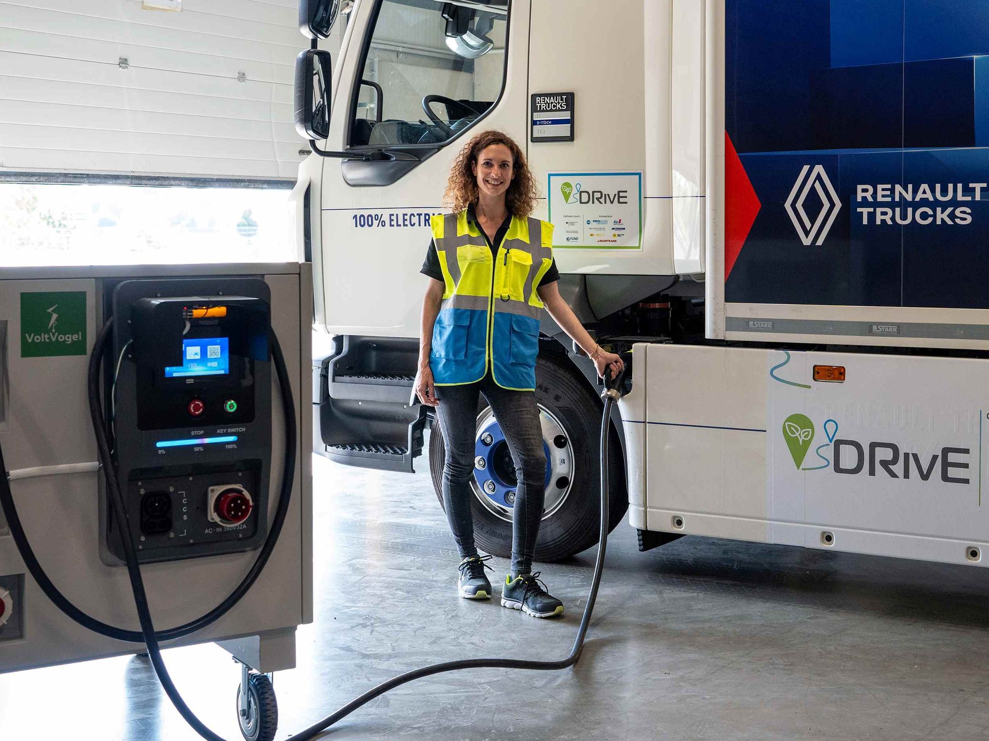Routenplanung für Elektro-, Wasserstoff- und LNG-Lkw: „DRivE“-Projektpartner schließen erfolgreiche Testphase ab Routenplanung für Elektro-, Wasserstoff- und LNG-Lkw: „DRivE“-Projektpartner schließen erfolgreiche Testphase ab