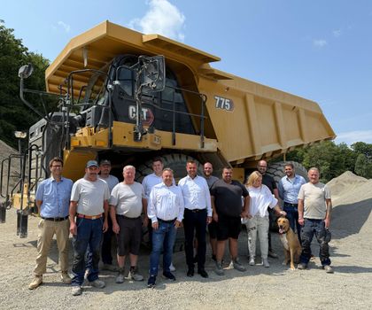 Zeppelin überzeugt Schotterwerke Hochrein als Lösungsanbieter Zeppelin überzeugt Schotterwerke Hochrein als Lösungsanbieter