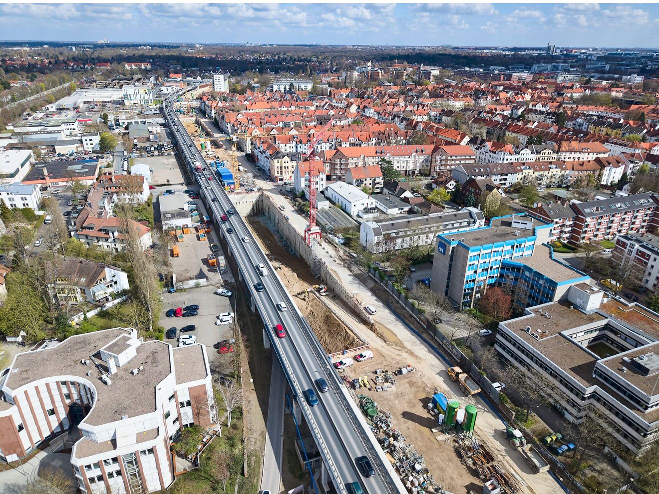 Hagedorn treibt komplexe Bauarbeiten am Südschnellweg Hannover voran Hagedorn treibt komplexe Bauarbeiten am Südschnellweg Hannover voran