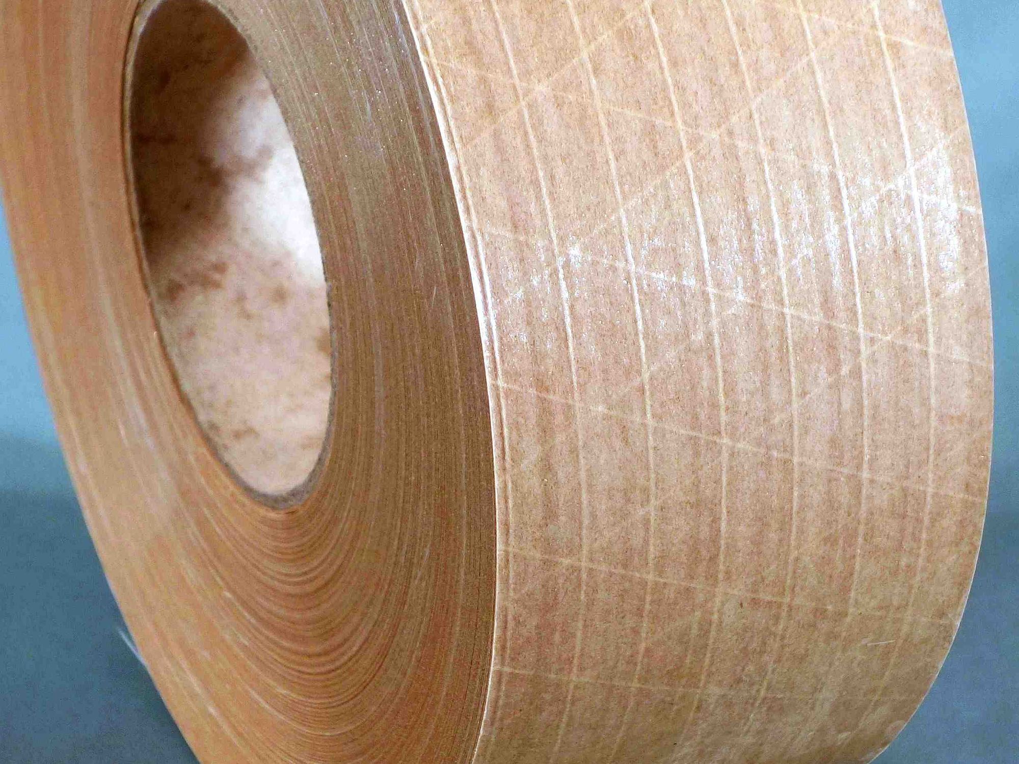 Faserverstärkte Tapes: Robuster Verschluss für schwere Kartonagen