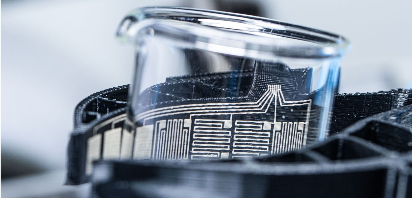 Forschung am Fraunhofer IWS: Die 3D-Druck-Roboterhand lernt zu fühlen