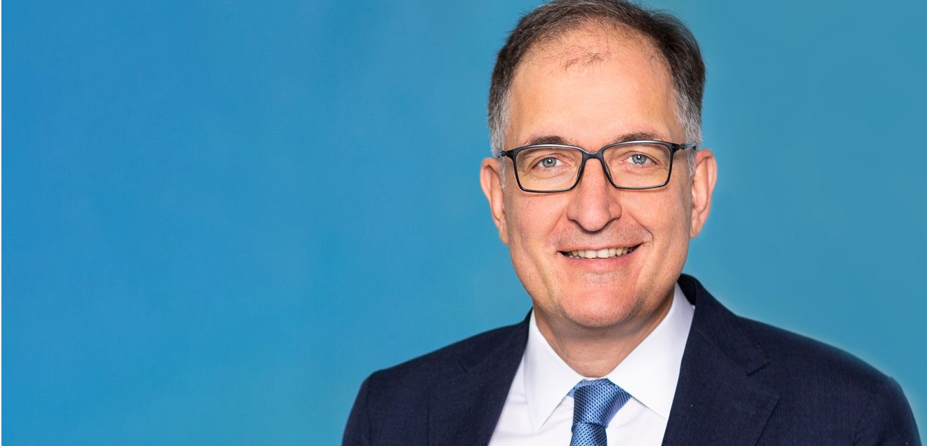 Prof. Dr. Peter H. Seeberger: Mitglied des DFG-Präsidiums Prof. Dr. Peter H. Seeberger: Mitglied des DFG-Präsidiums