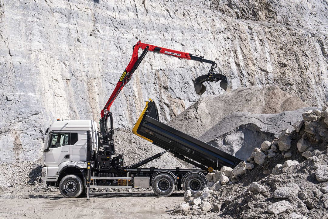 Palfinger präsentierte zukunftsweisendes Konzept für Recyclingkrane und neue Abrollkipper