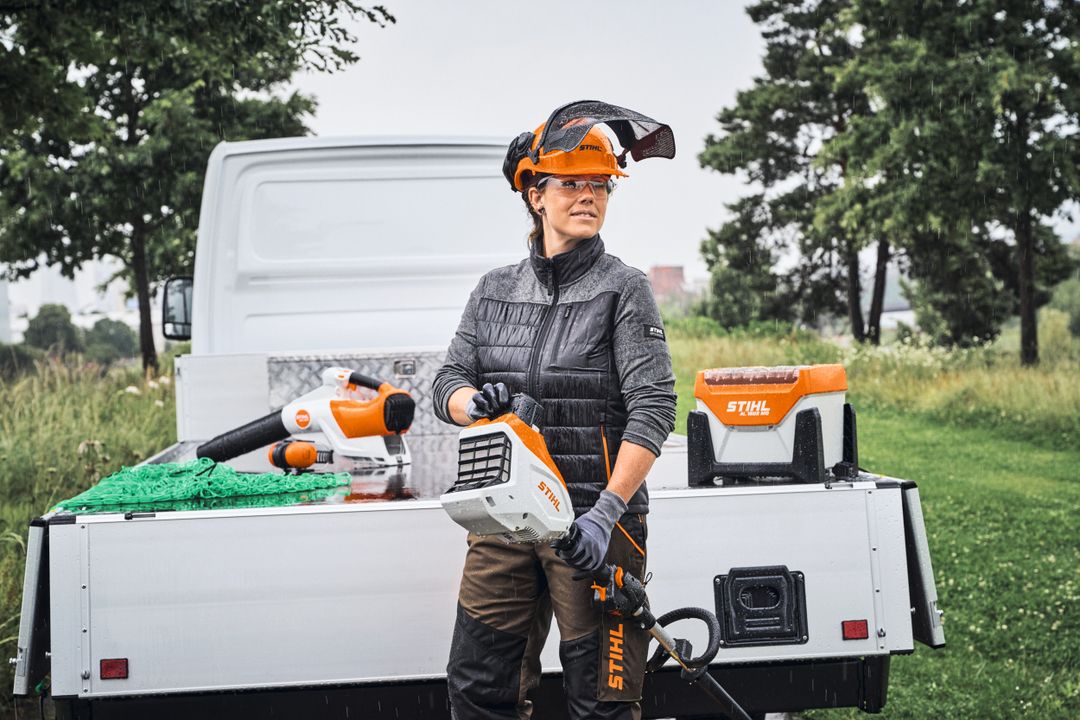 Das Schnellladegerät Stihl AL 1802 MO im Praxiseinsatz Das Schnellladegerät Stihl AL 1802 MO im Praxiseinsatz