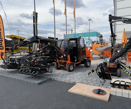 Optimas macht das Arbeiten leichter: Neueste Verlegetechnik auf der Tiefbau Live