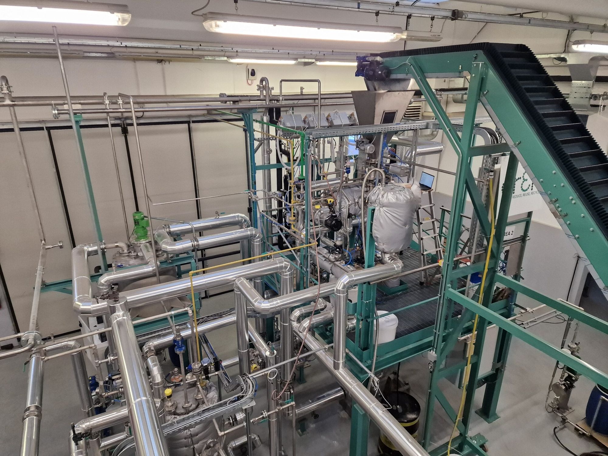 Softwareplattform von Schneider Electric: Mit offener Automatisierung zum PET-Recycling Softwareplattform von Schneider Electric: Mit offener Automatisierung zum PET-Recycling