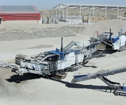 Neueste Kleemann Technik setzt in Madrid hohe Maßstäbe im Recycling von Bauschutt Erhöhung von Leistung und Qualität durch verschiedene Anlagenkombinationen