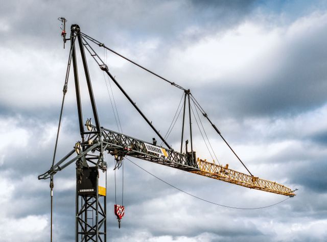 Liebherr hat die "Hands on the future"