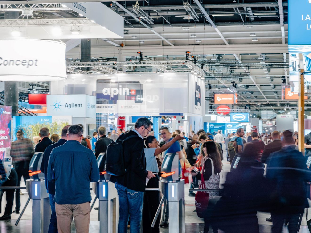 Ilmac Basel 2025: Erfolgreicher Abschluss mit 12.800 Teilnehmenden und 400 Ausstellenden Ilmac Basel Eingangsbereich Drehkreuz
