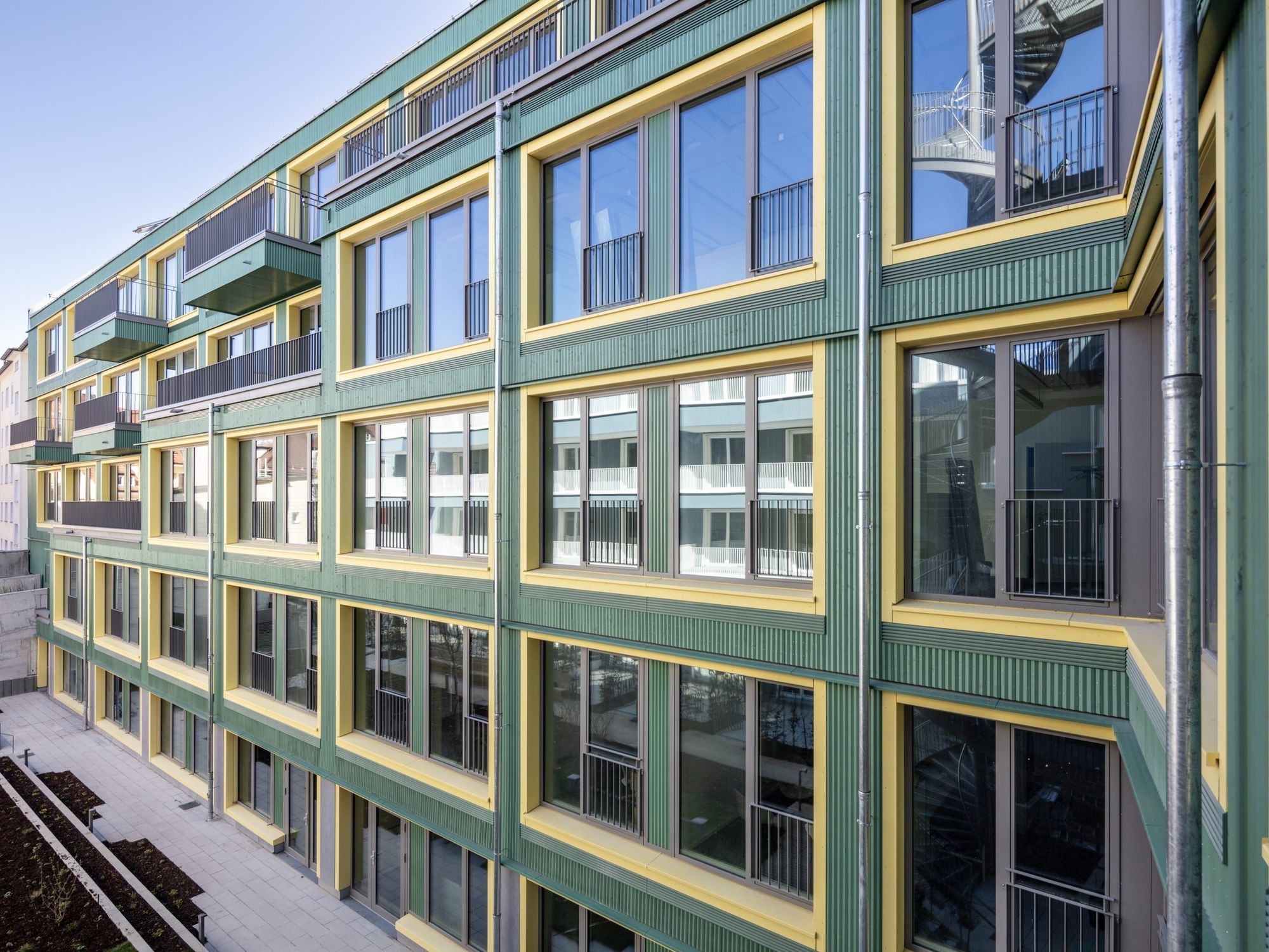 Holz-Hybrid Büro- und Wohnensemble in München Holz-Hybrid Büro- und Wohnensemble in München