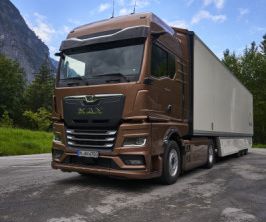 Klimafreundlich und sparsam: MAN Lions mit neuem PowerLion-Antriebsstrang Ein Lastwagen von MAN mit dem neuen Antriebsstrang