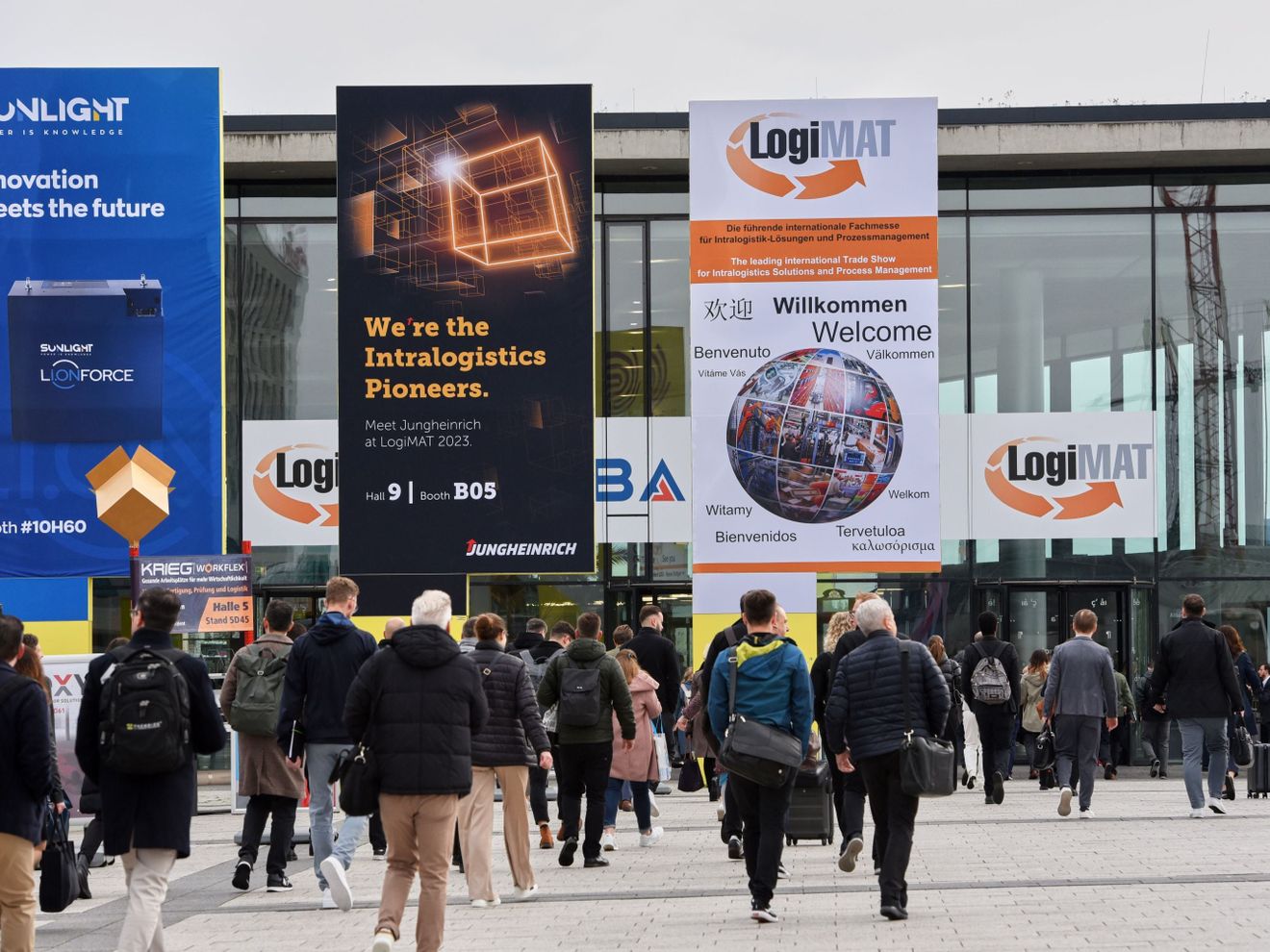 Flash survey: Are you taking part in LogiMAT 2024?