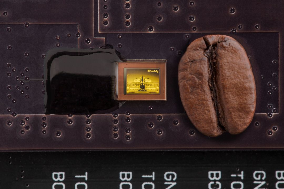 Neue Backplane-Architektur: Hochgeschwindigkeits-Lichtmodulation Neue Backplane-Architektur: Hochgeschwindigkeits-Lichtmodulation