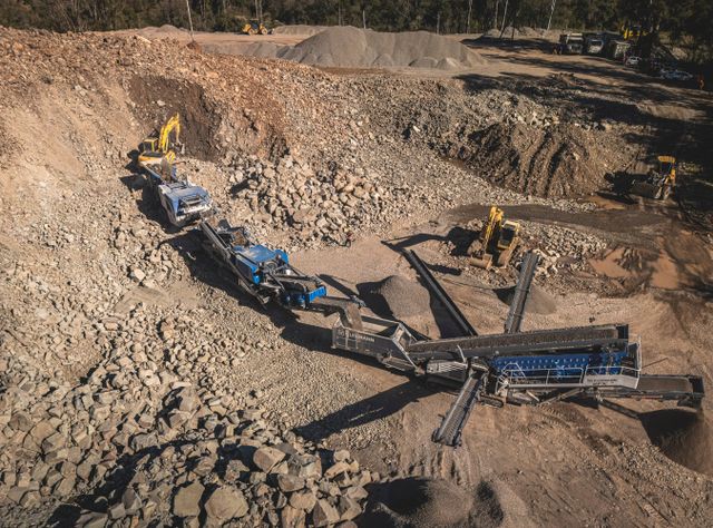Kleemann Anlagenzug ergänzt mobile Ciber Asphaltmischanlage in Brasilien Kleemann Anlagenzug ergänzt mobile Ciber Asphaltmischanlage in Brasilien