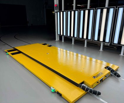 Nominiert als materialfluss Produkt des Jahres 2026: Losyco: LOXrail smartCurve-System