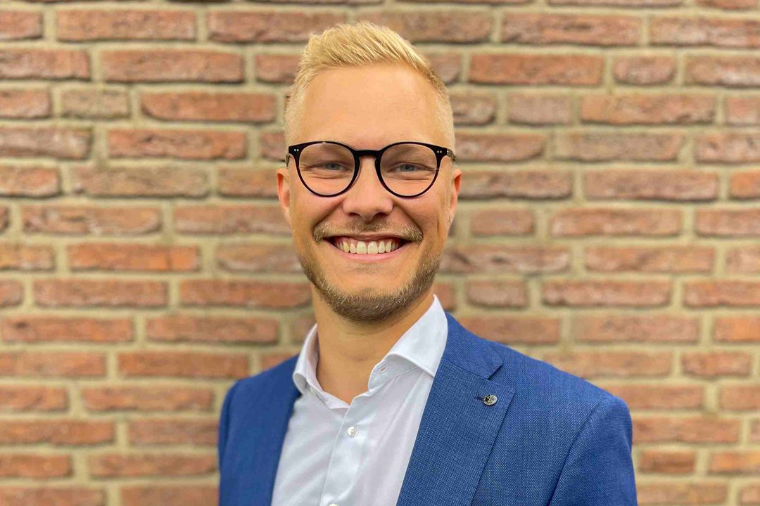 Arbeitssicherheit: Ergonomische Arbeitskleidung senkt Unfallrisiko im Lager Arbeitssicherheit: Ergonomische Arbeitskleidung senkt Unfallrisiko im Lager