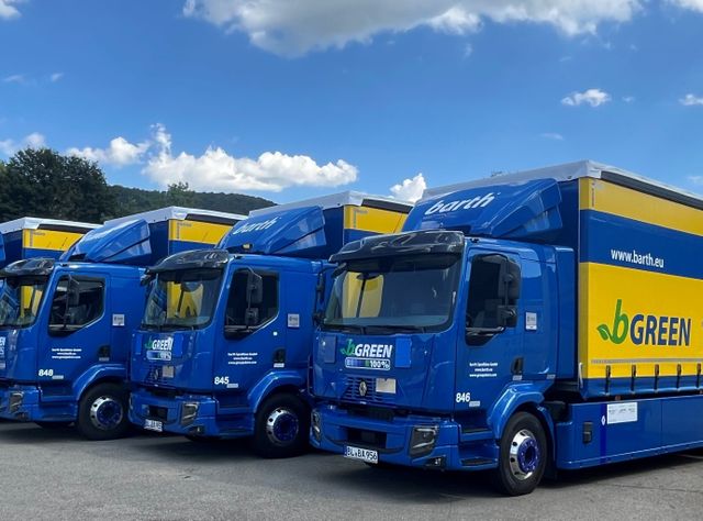 Die neuen Renault Trucks E-Tech D16 4x2 v in Reih und Glied