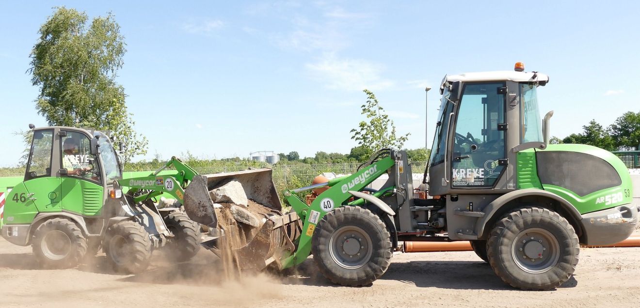 Radlader: Wirtschaftliche Weycor-Flotte im GaLaBau Weycor 40 und Weycor AR 520