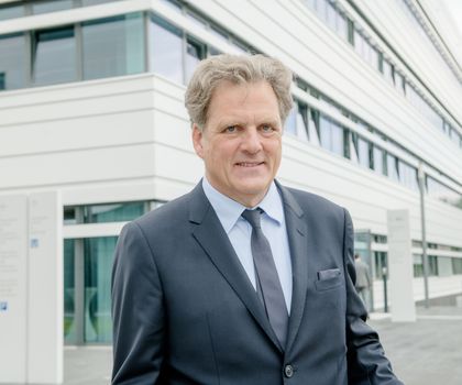 Neuer Biomarker ermöglicht Frühdiagnose von Morbus Parkinson Prof. Dr. Klaus Gewert ist geschäftsführender Gründungsdirektor von PRODI – Zentrum für Proteinforschung der Ruhr-Universität Bochum – und CEO der Firma betaSENSE.