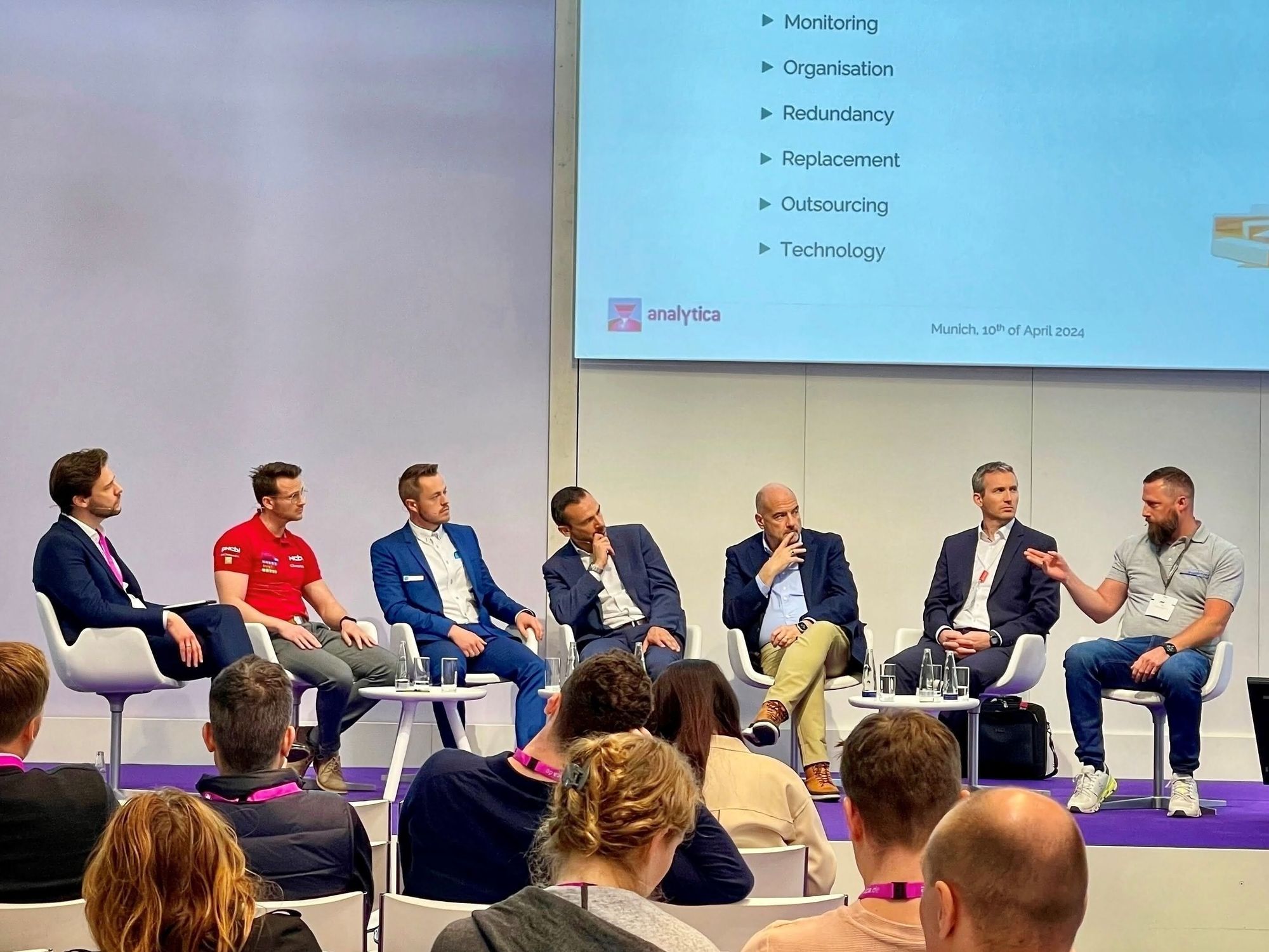 Teilnehmer der Podiumsdiskussion auf der Achema 2024