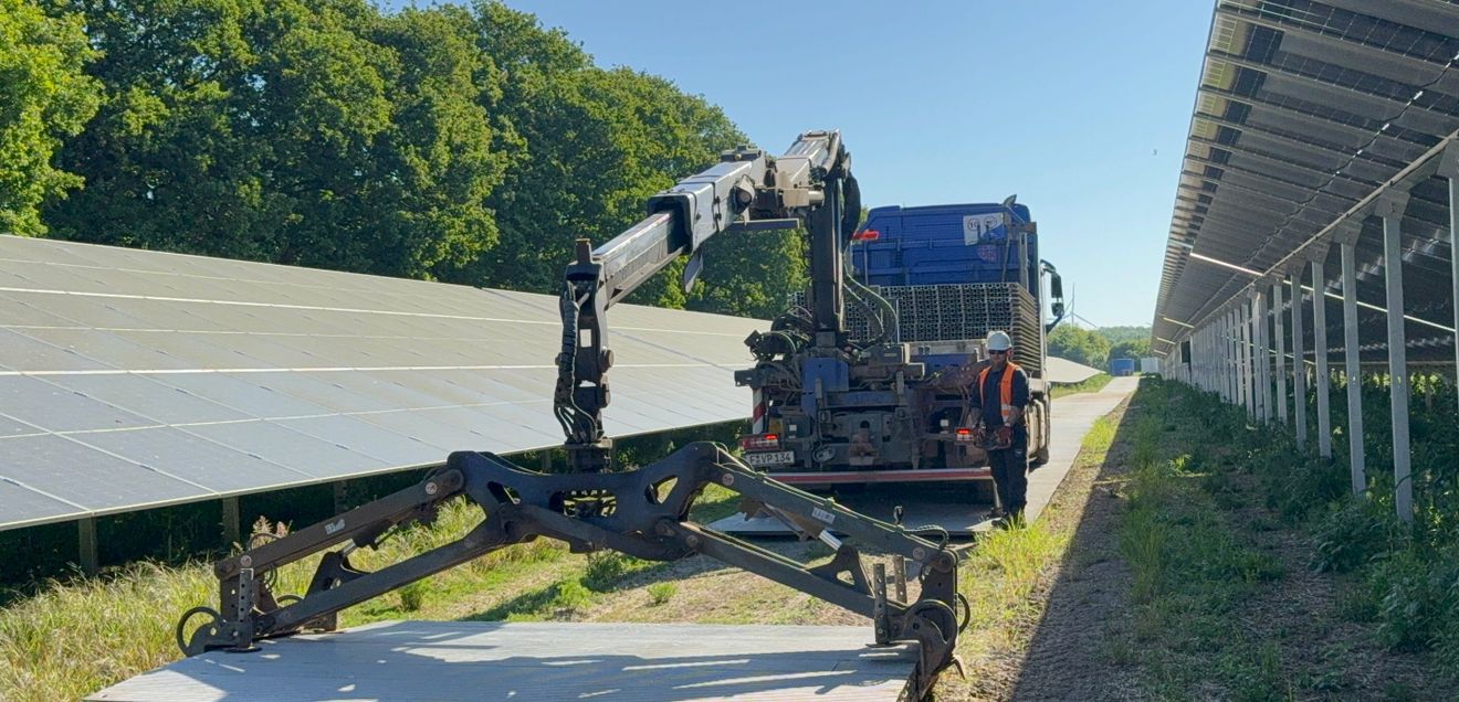 Die Aluminiummodule von Vp TPA im Solarpark.